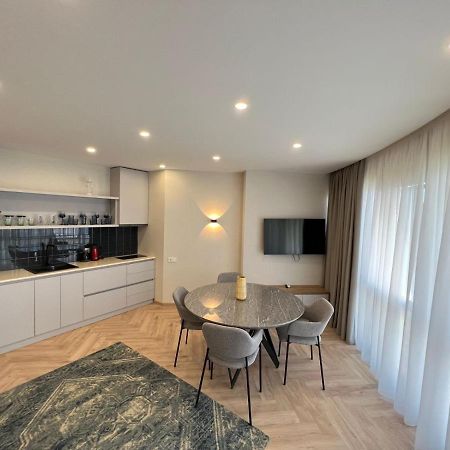 Holiday Lux Sea Towers Batumi Luaran gambar