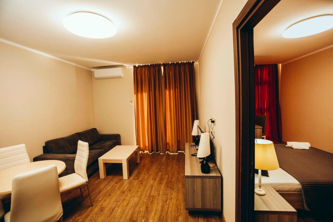 Holiday Lux Sea Towers Batumi Luaran gambar