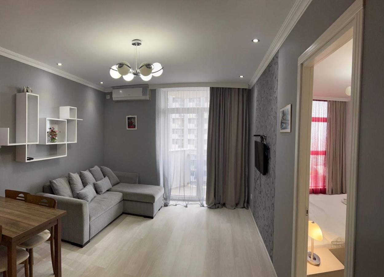 Holiday Lux Sea Towers Batumi Luaran gambar