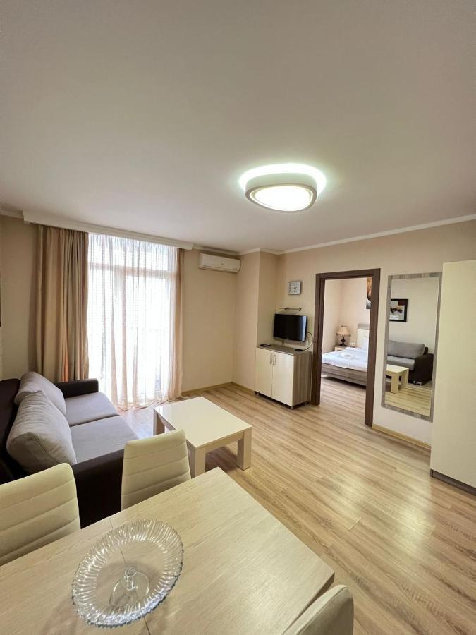 Holiday Lux Sea Towers Batumi Luaran gambar