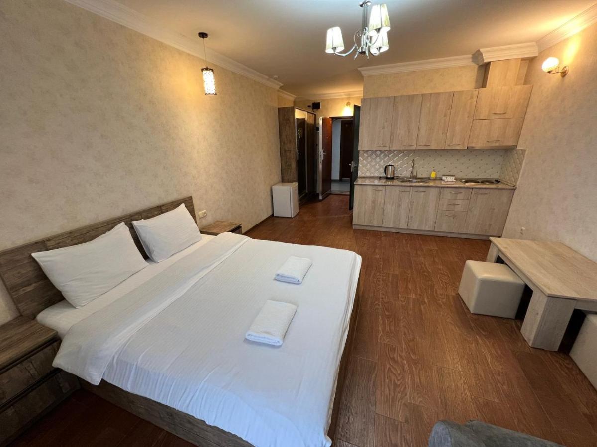 Holiday Lux Sea Towers Batumi Luaran gambar