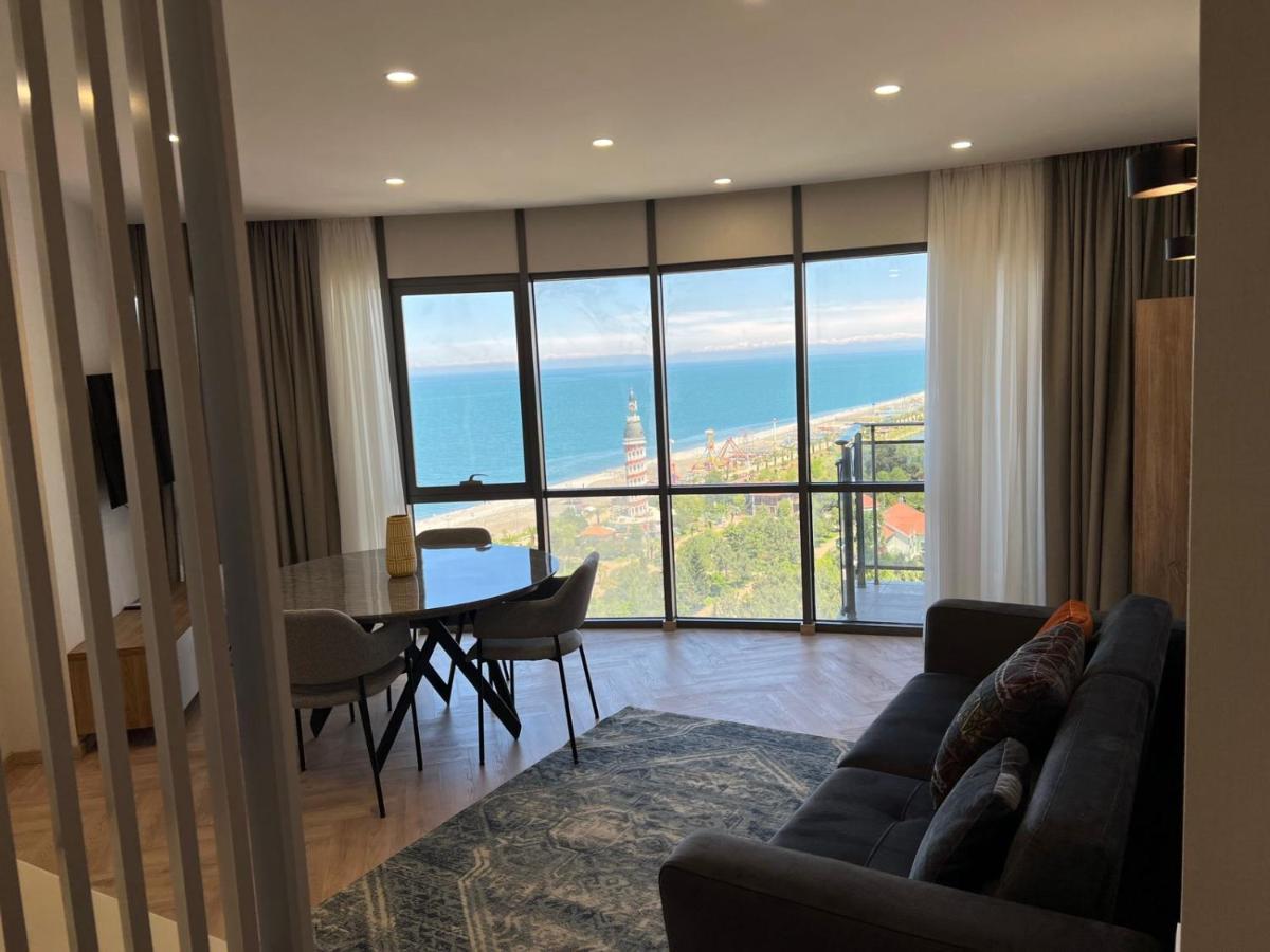 Holiday Lux Sea Towers Batumi Luaran gambar