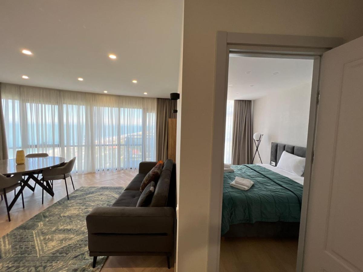 Holiday Lux Sea Towers Batumi Luaran gambar