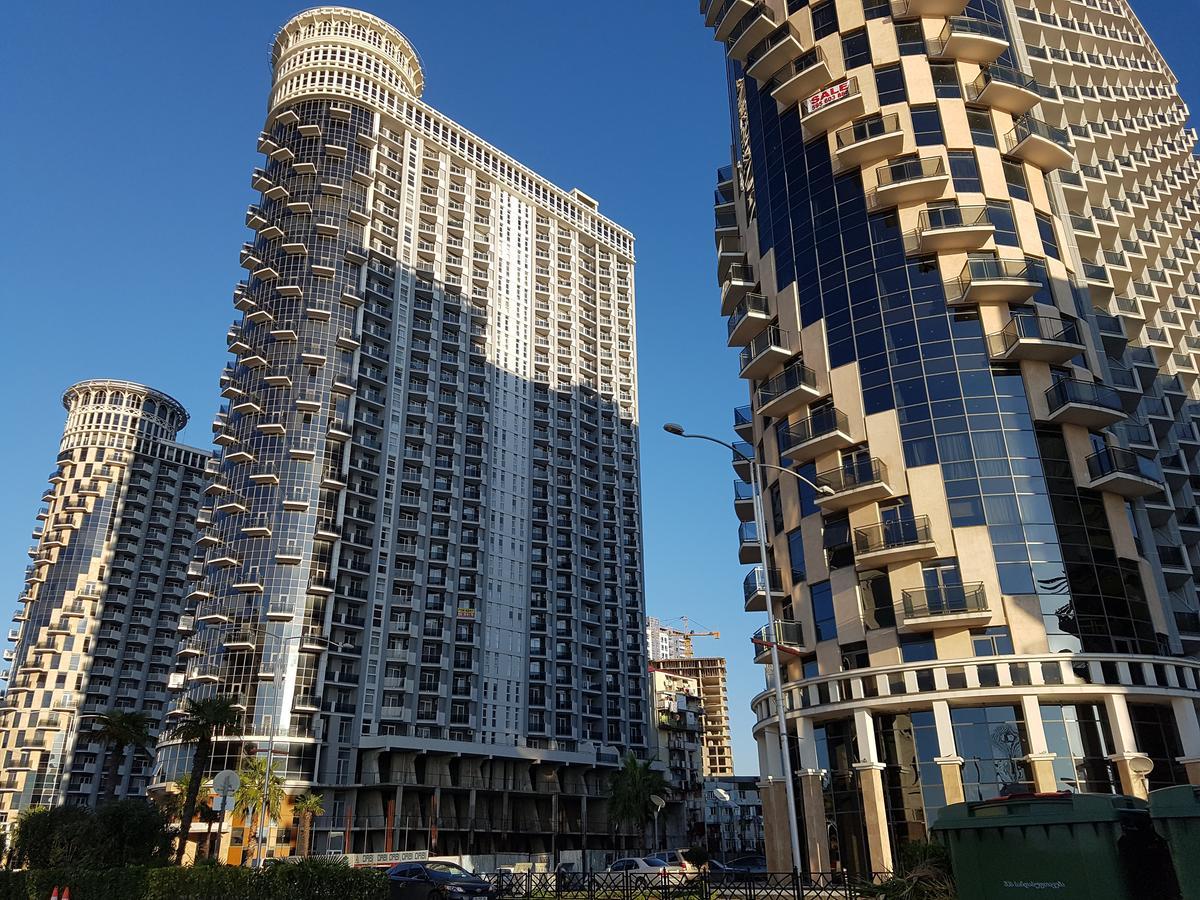 Holiday Lux Sea Towers Batumi Luaran gambar