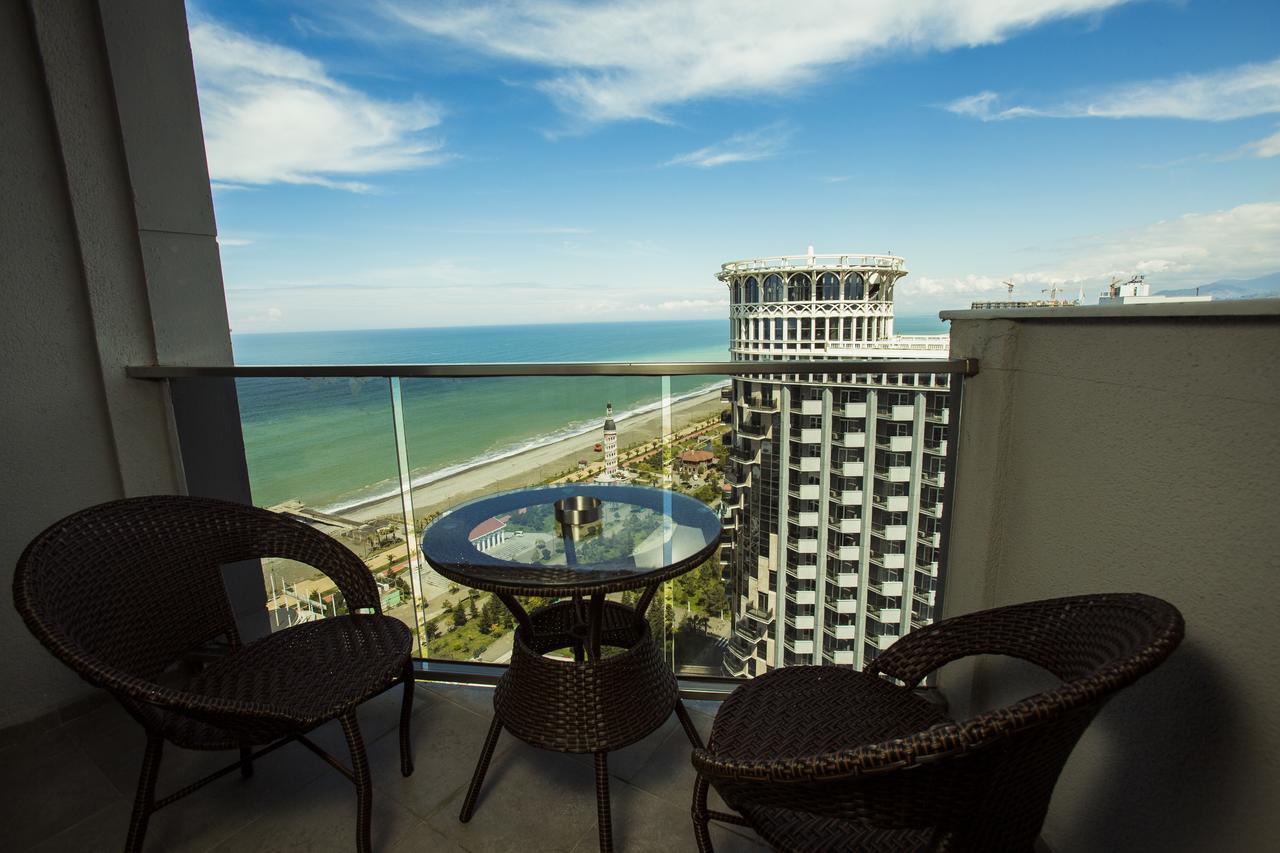 Holiday Lux Sea Towers Batumi Luaran gambar